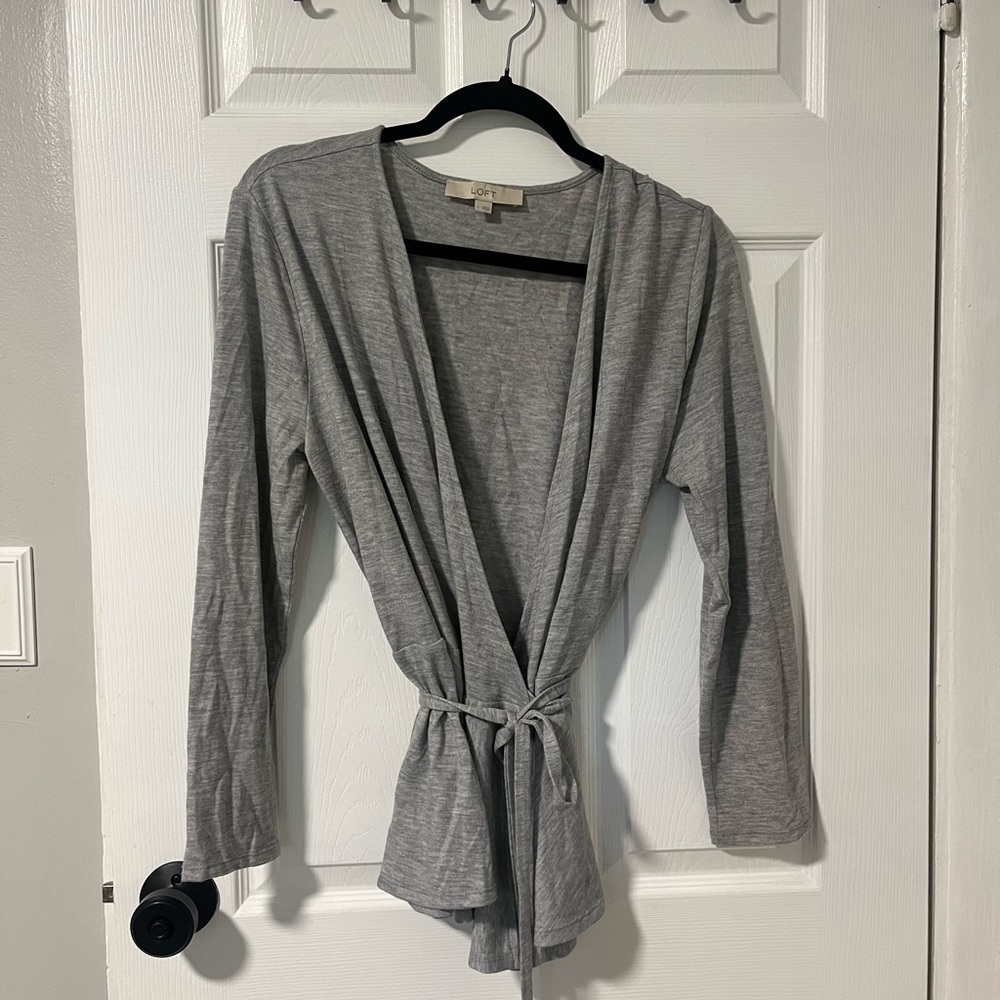 LOFT tie grey long sleeve shirt.